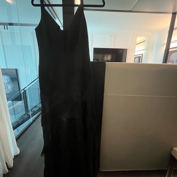 BCBG RUFFLE & LACE SKIRT EVENING GOWN, SIZE 8 - Picture 6 of 7